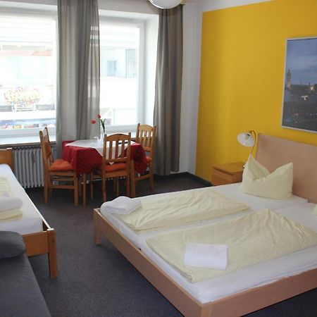 Hotel Pension Am Hauptbahnhof Munique Exterior foto